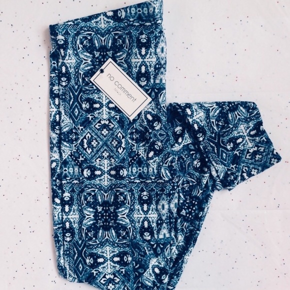 Super Soft Blue Patterned Leggings - Picture 3 of 4